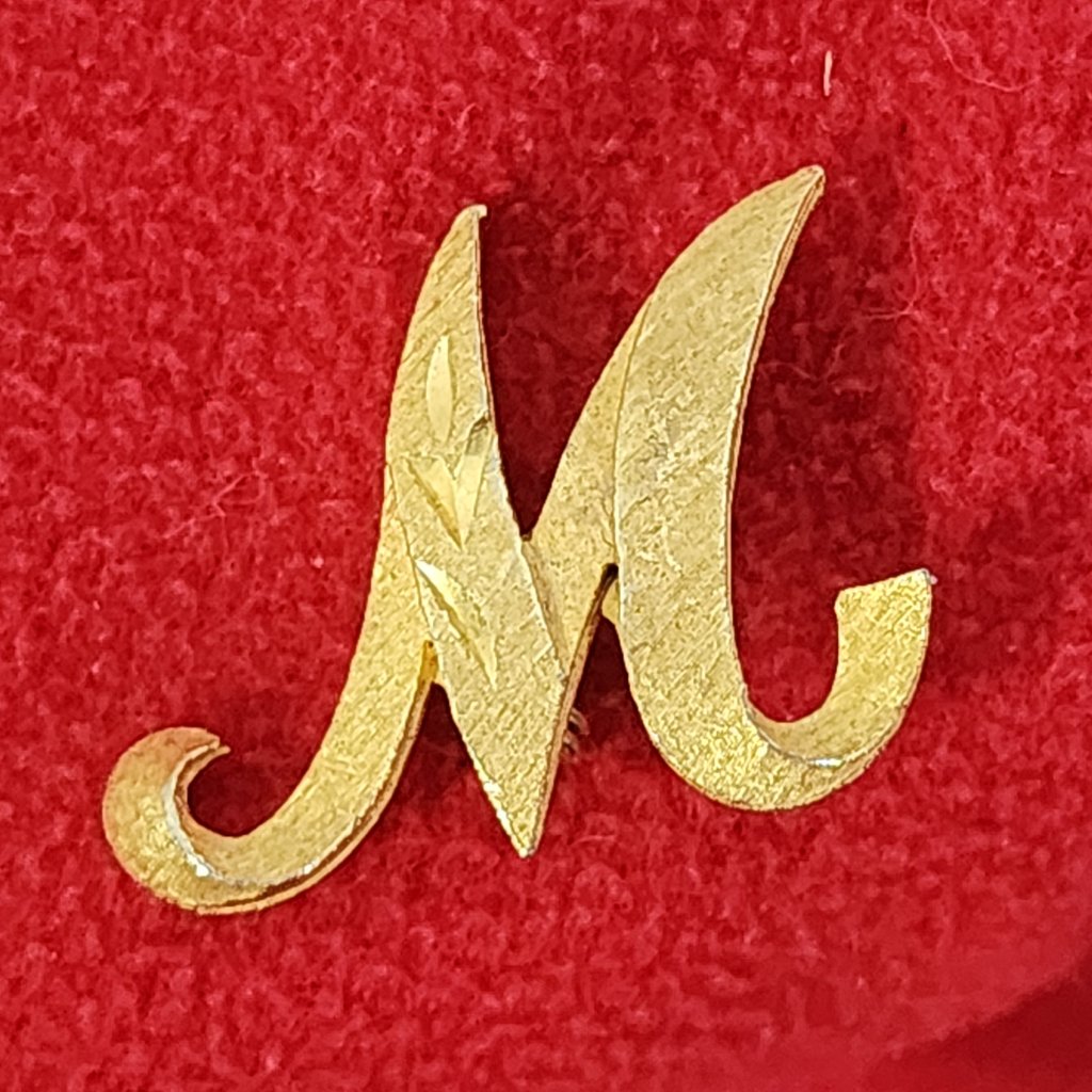 Mamselle Vintage Diamond Cut Gold Tone Matte Finish Famous Initial M Pin Brooch 22$